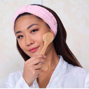 HP 🎉 Facial Dry Brush - Daily Concepts